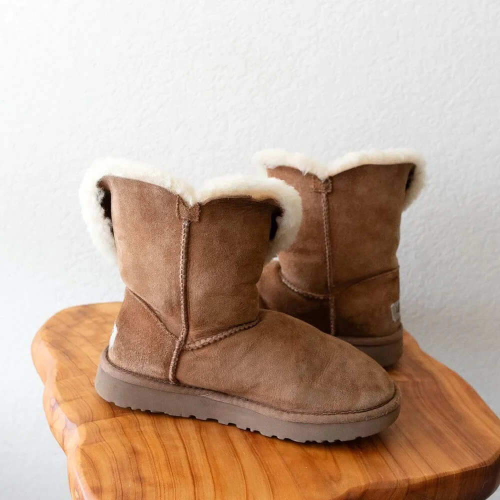 UGG Boots Size 6 Bailey Button Poppy Suede Shearling Chestnut Brown Tan - Picture 4 of 6